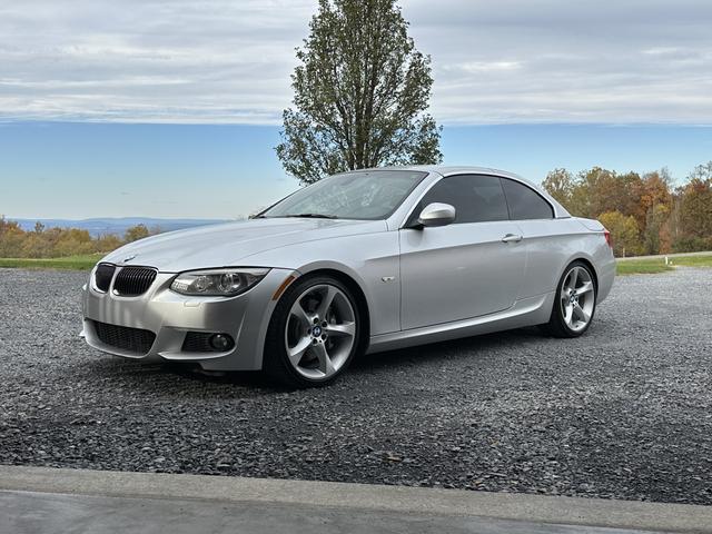 Photo of 2011 Silver BMW 335