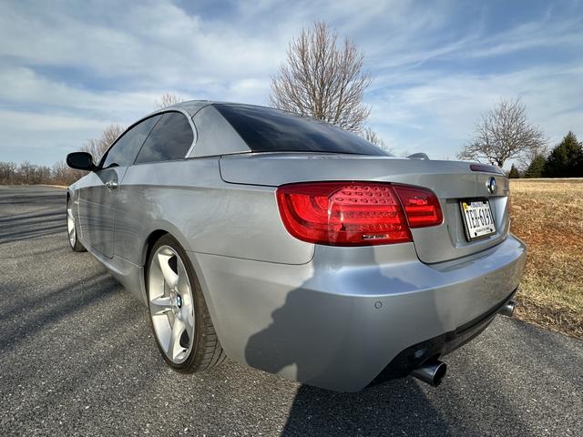 Photo of 2011 Silver BMW 335