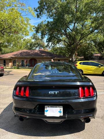 Photo of 2016 Black Ford Mustang