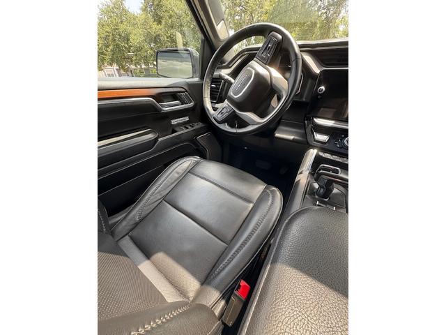 Photo of 2024 Black GMC Sierra 1500