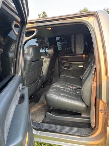 Photo of 2001 Beige Chevrolet Silverado 2500