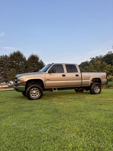 Photo of 2001 Beige Chevrolet Silverado 2500
