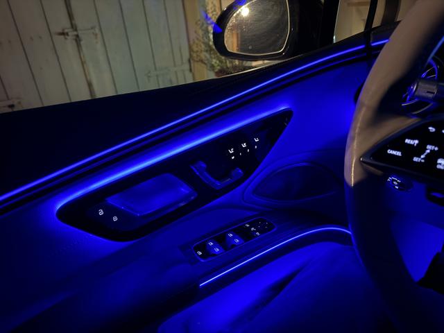Photo of 2022 Red Mercedes-Benz EQS 580