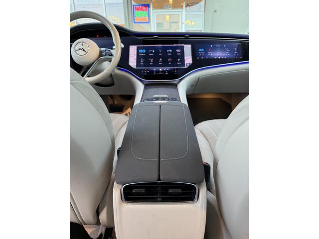 Photo of 2022 Red Mercedes-Benz EQS 580