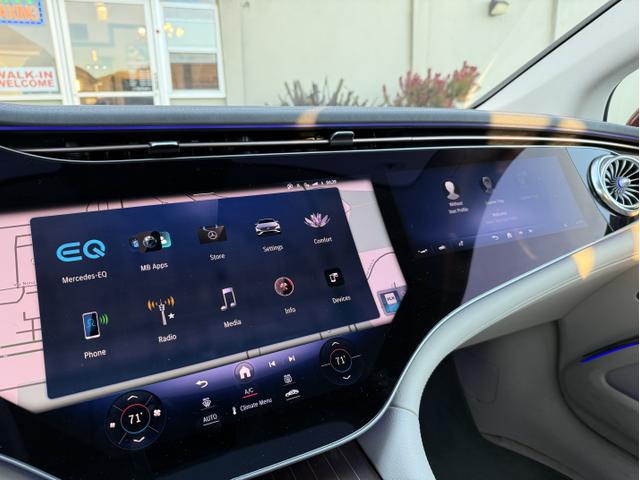 Photo of 2022 Red Mercedes-Benz EQS 580