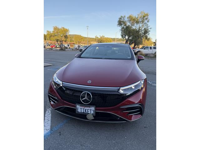 Photo of 2022 Red Mercedes-Benz EQS 580
