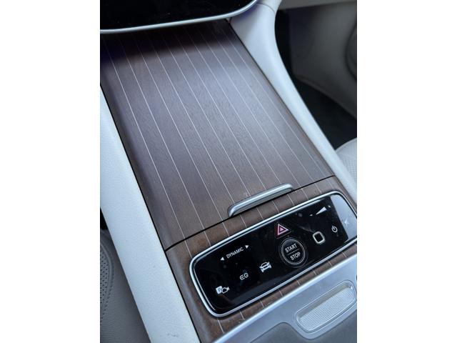 Photo of 2022 Red Mercedes-Benz EQS 580
