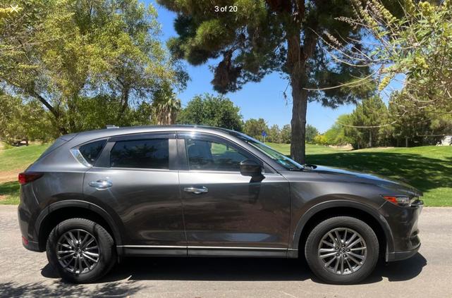 Photo of 2017 Gray Mazda CX-5