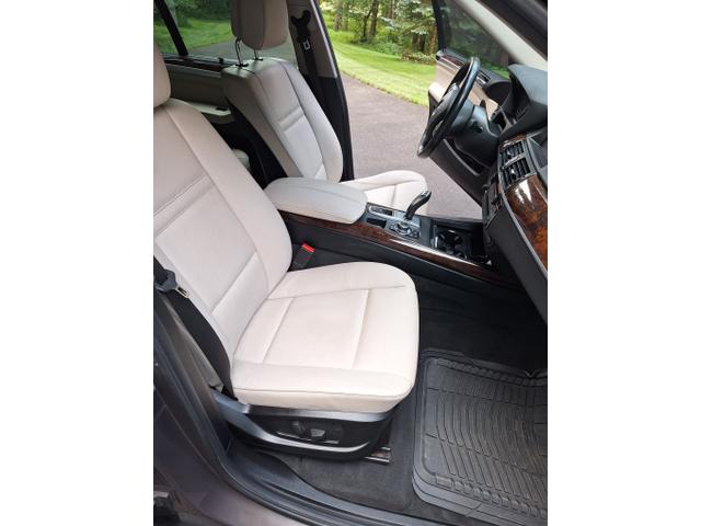 Photo of 2012 Brown BMW X5