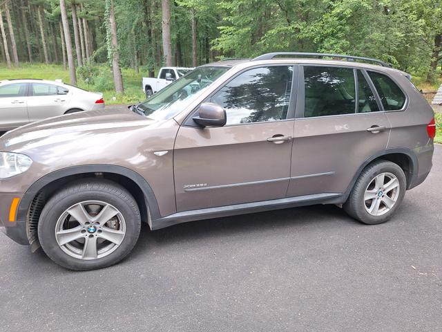 Photo of 2012 Brown BMW X5