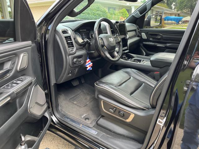 Photo of 2019 Black RAM 1500