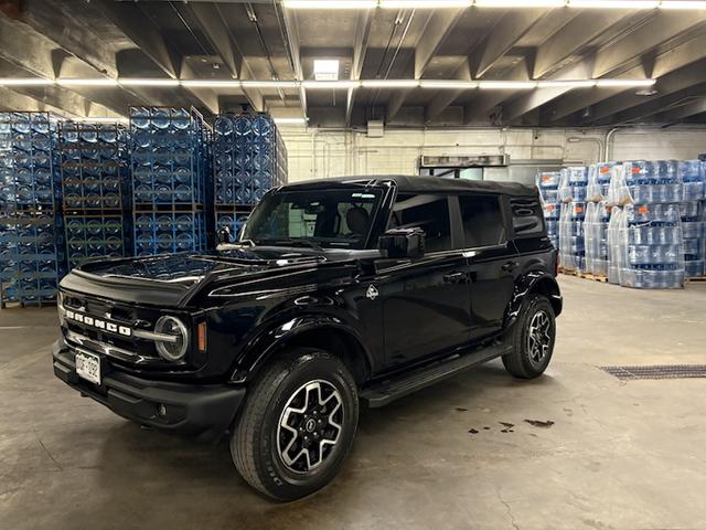 Photo of 2022 Black Ford Bronco