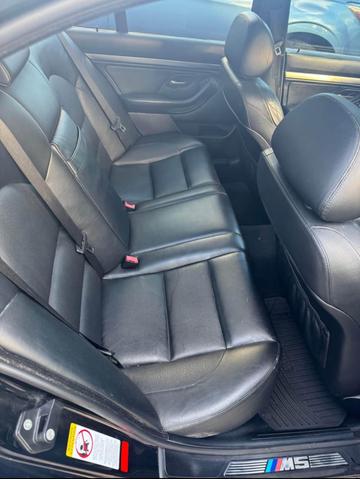 Photo of 2000 Black BMW M5