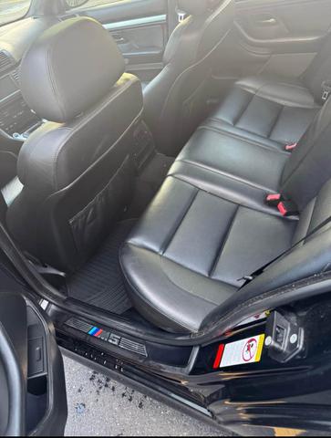 Photo of 2000 Black BMW M5