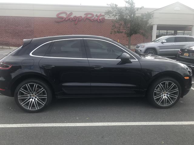 Photo of 2015 Black Porsche Macan