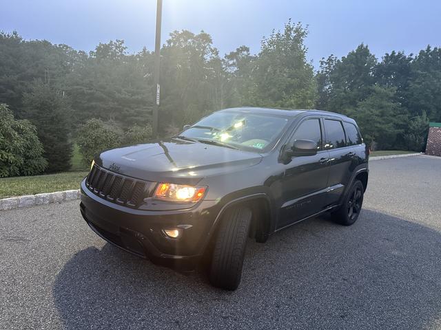 Photo of 2015 Black Jeep Grand Cherokee