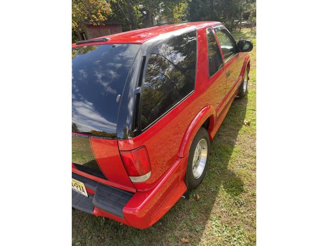 Photo of 2002 Red Chevrolet Blazer
