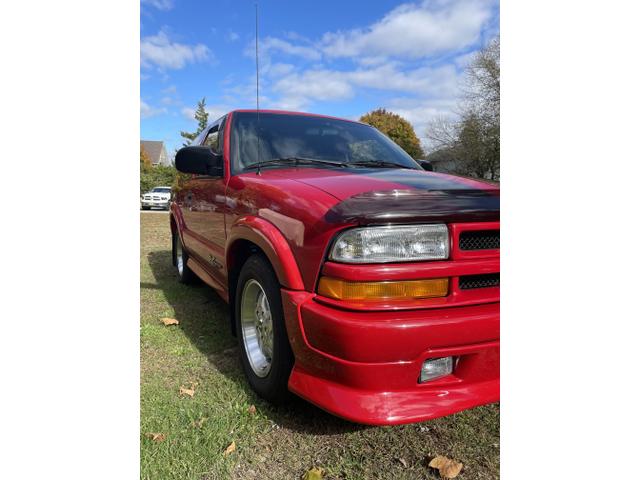 Photo of 2002 Red Chevrolet Blazer