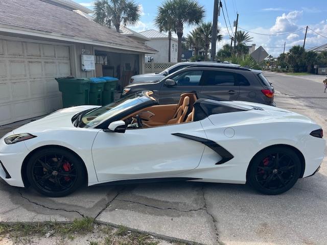 Photo of 2022 White Chevrolet Corvette