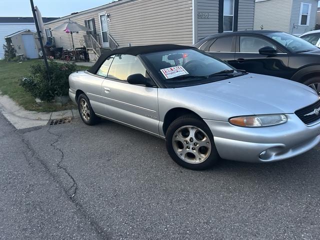 Photo of 2000 Silver Chrysler Sebring