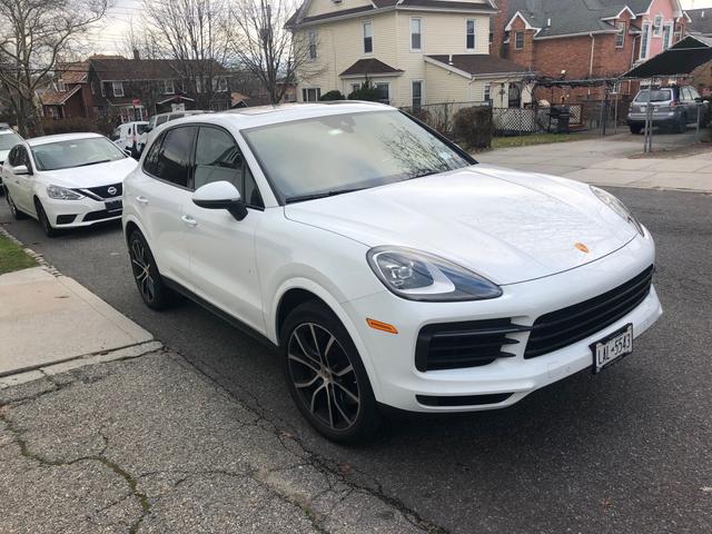 Photo of 2023 White Porsche Cayenne