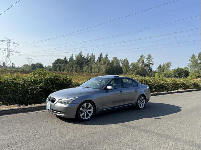 Photo of 2009 Gray BMW 535