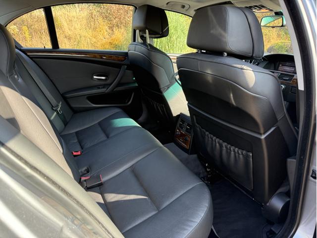 Photo of 2009 Gray BMW 535