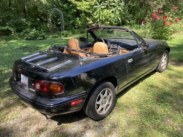 Photo of 1996 Black Mazda MX-5 Miata