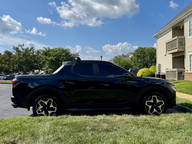 Photo of 2023 Black Hyundai SANTA CRUZ