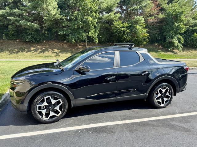 Photo of 2023 Black Hyundai SANTA CRUZ