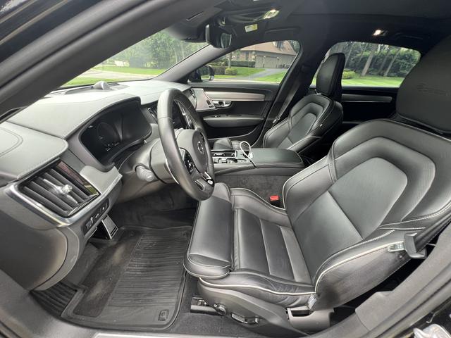 Photo of 2020 Black Volvo S90 Recharge Plug-In Hybrid