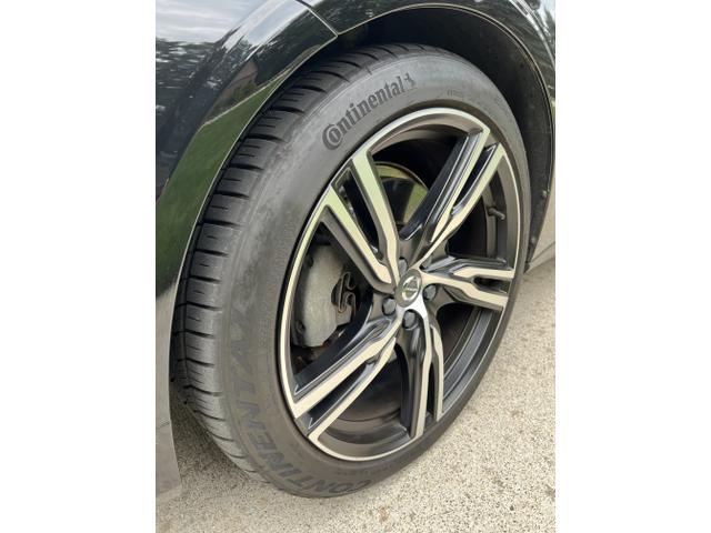 Photo of 2020 Black Volvo S90 Recharge Plug-In Hybrid