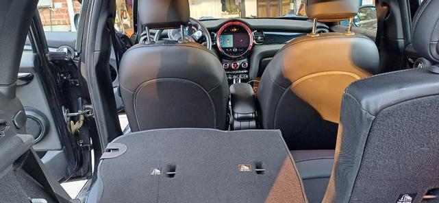 Photo of 2022 Black MINI Hardtop