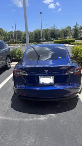 Photo of 2022 Blue Tesla Model 3