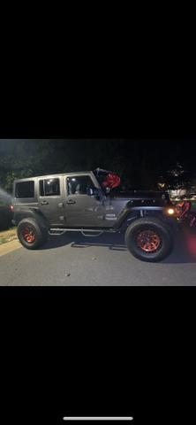Photo of 2017 Gray Jeep Wrangler Unlimited