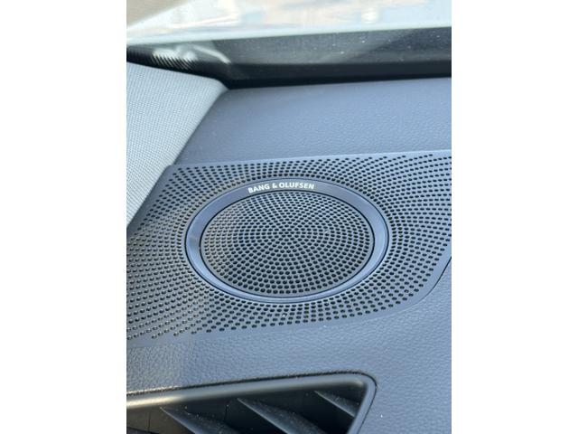 Photo of 2014 White Audi Q5 hybrid