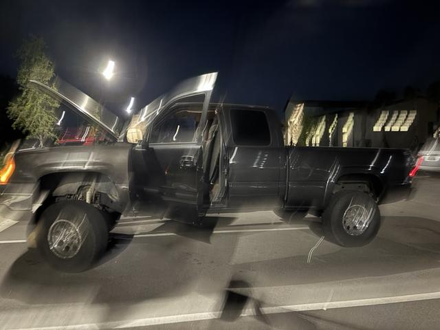 Photo of 2004 Gray Chevrolet Silverado 1500