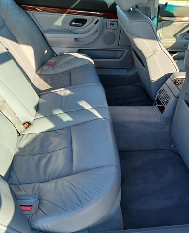 Photo of 2001 Gray BMW 740