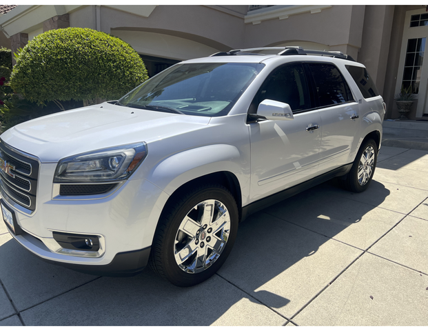 Photo of 2017 White GMC Acadia Limited