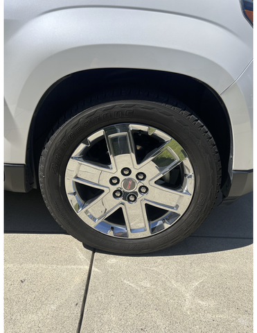 Photo of 2017 White GMC Acadia Limited