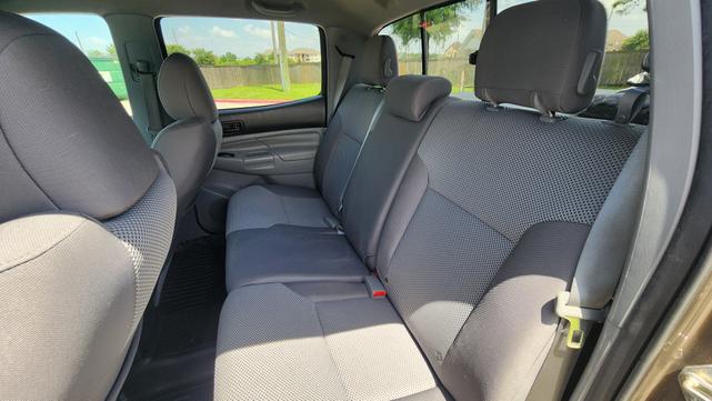 Photo of 2015 Brown Toyota Tacoma