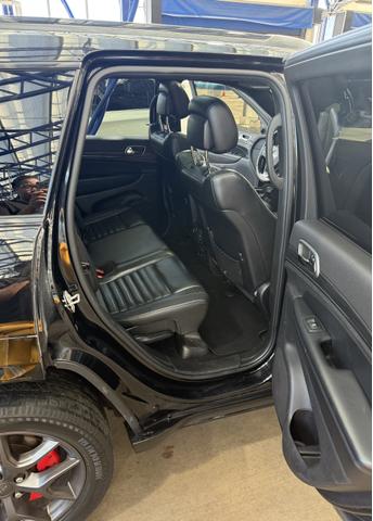 Photo of 2020 Black Jeep Grand Cherokee