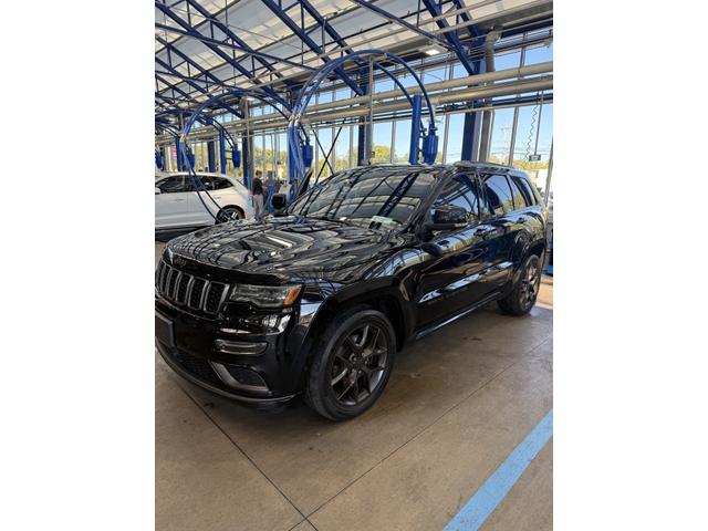 Photo of 2020 Black Jeep Grand Cherokee
