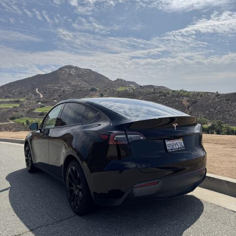 Photo of 2020 Black Tesla Model Y