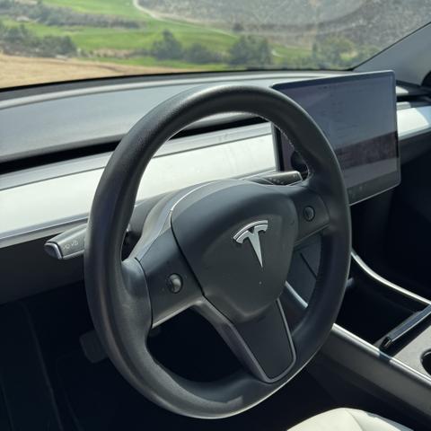Photo of 2020 Black Tesla Model Y
