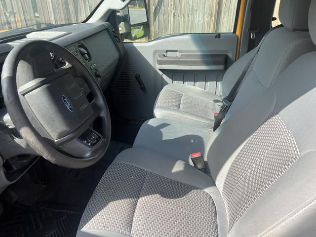 Photo of 2013 Yellow Ford F-250