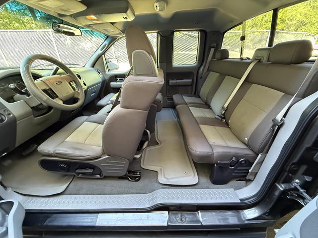 Photo of 2005 Beige Ford F-150