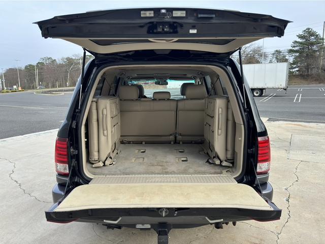 Photo of 2006 Black Lexus LX 470