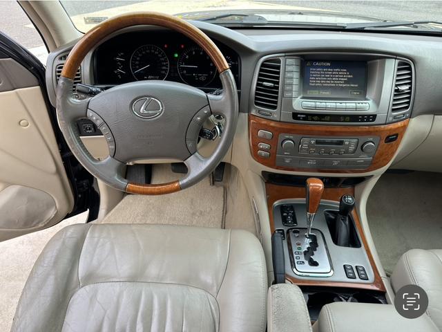 Photo of 2006 Black Lexus LX 470