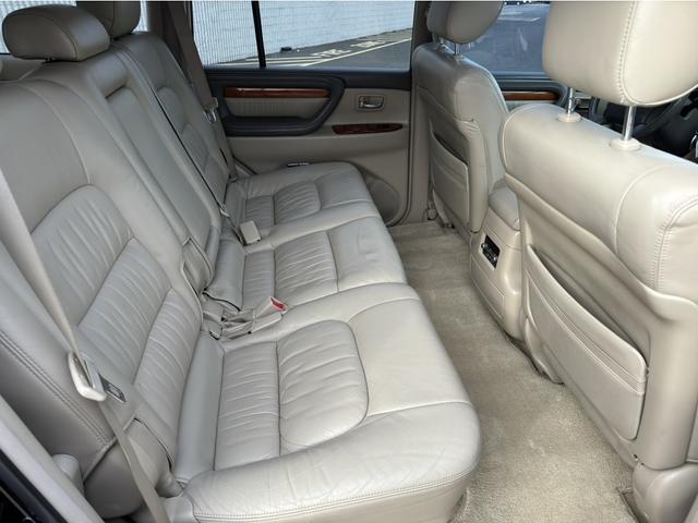 Photo of 2006 Black Lexus LX 470